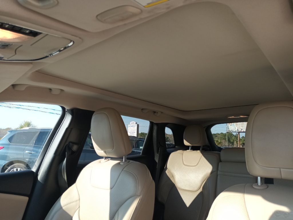 2015 Jeep Cherokee Image 10