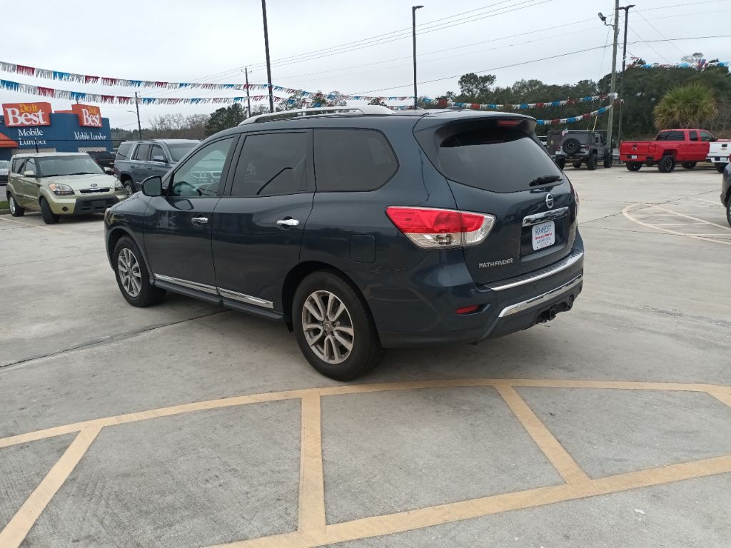 2015 Nissan Pathfinder Image 4