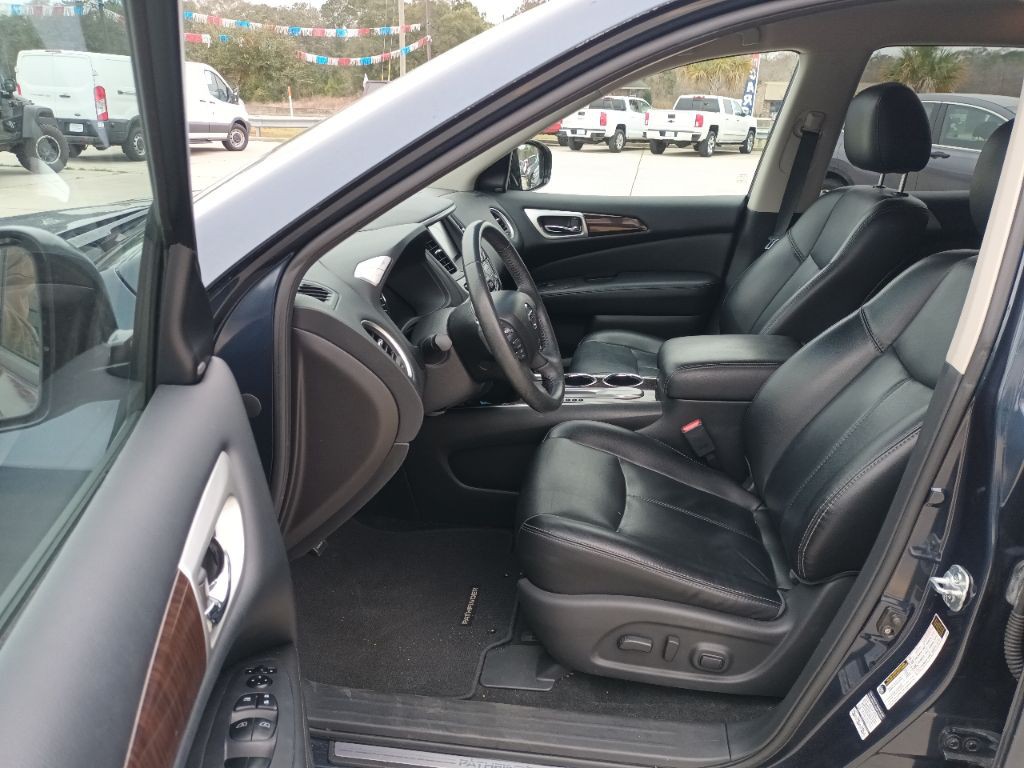 2015 Nissan Pathfinder Image 7