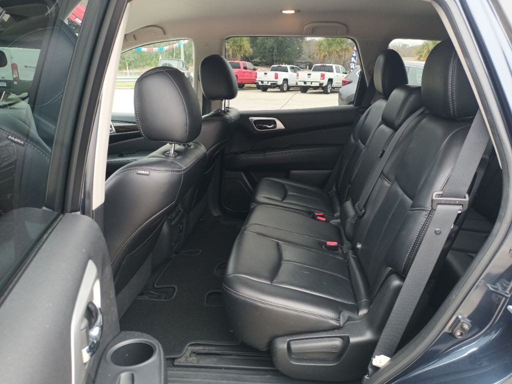2015 Nissan Pathfinder Image 12