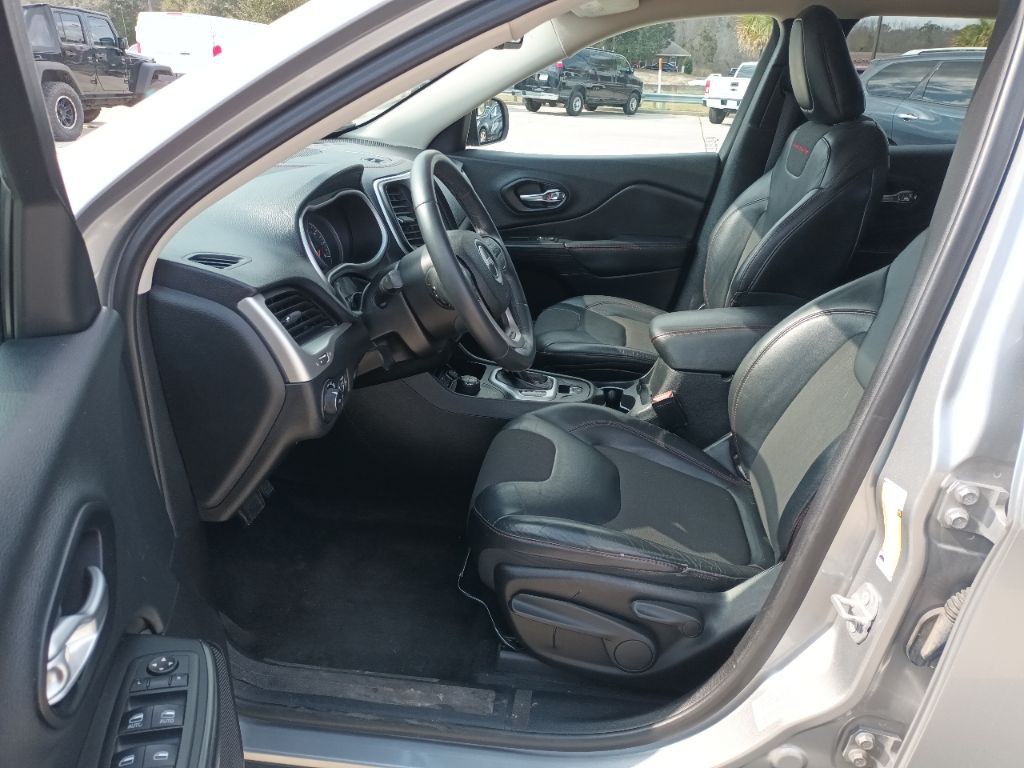 2015 Jeep Cherokee Image 8