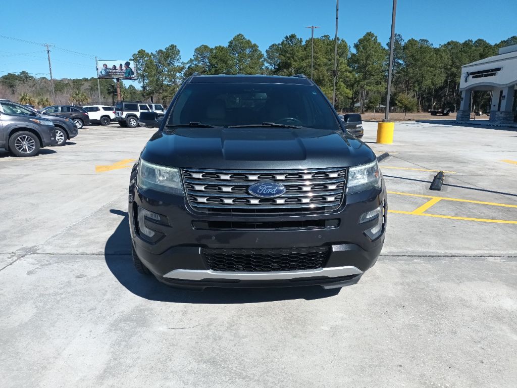 2017 Ford Explorer Image 2