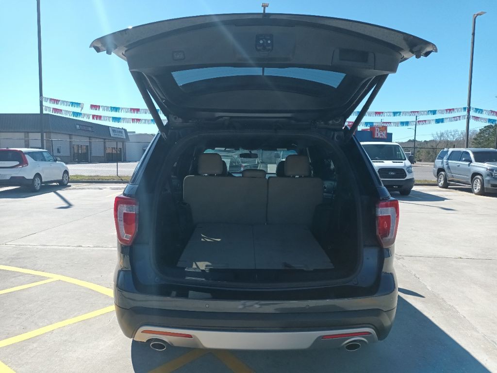 2017 Ford Explorer Image 7