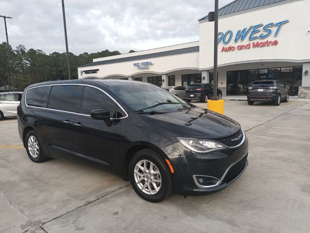 2020 Chrysler Pacifica Image 1