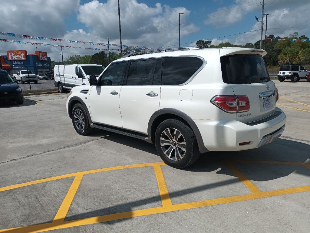 2017 Nissan Armada Image 2