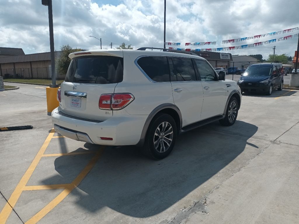 2017 Nissan Armada Image 3