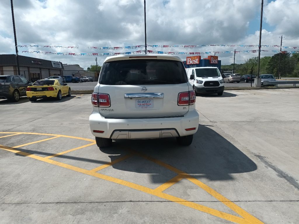 2017 Nissan Armada Image 6