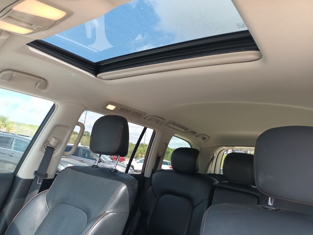 2017 Nissan Armada Image 11