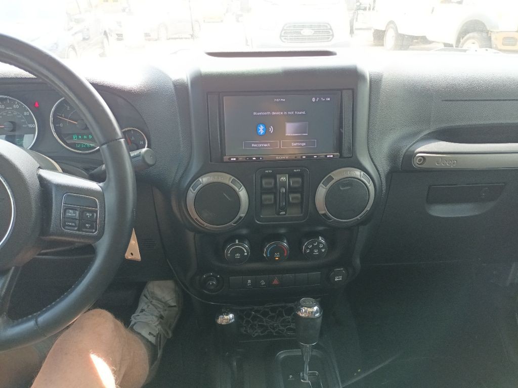 2015 Jeep Wrangler Unlimited Image 11