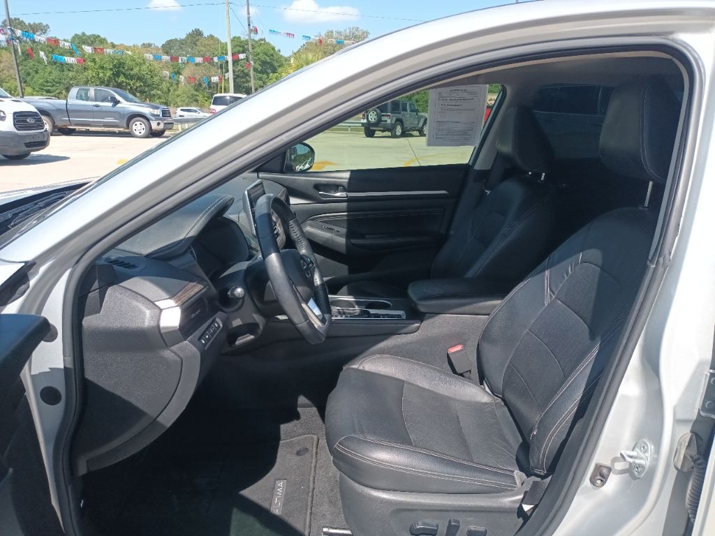 2019 Nissan Altima Image 7