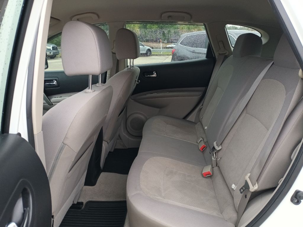 2015 Nissan Rogue Image 9