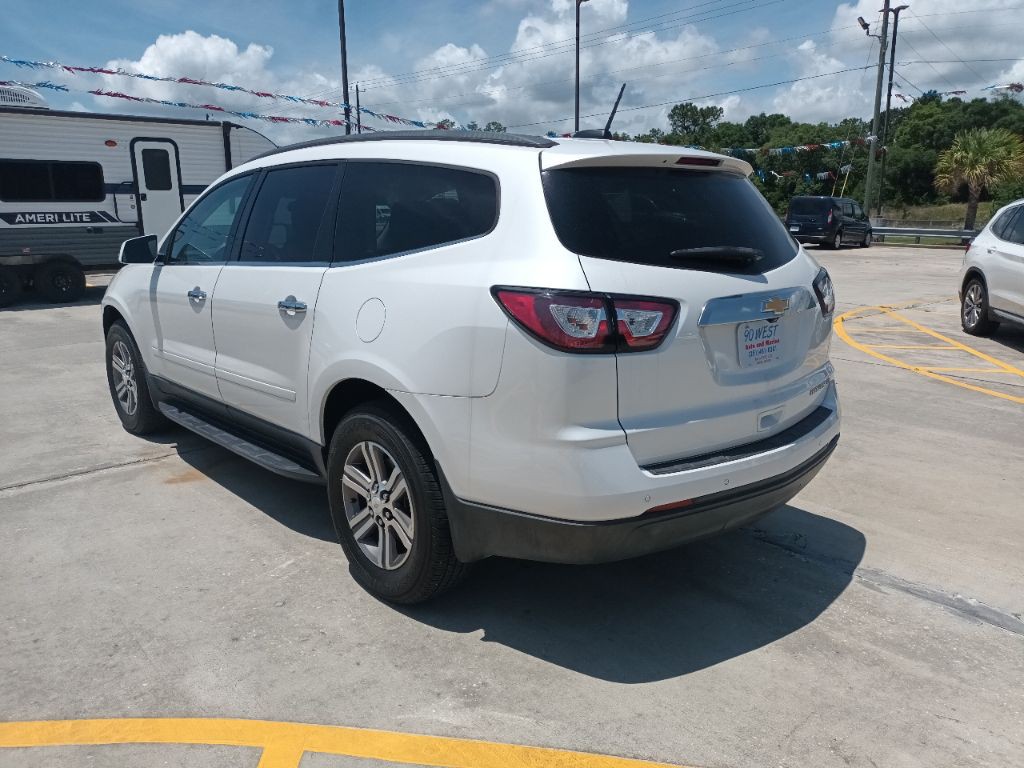 2016 Chevrolet Traverse Image 2