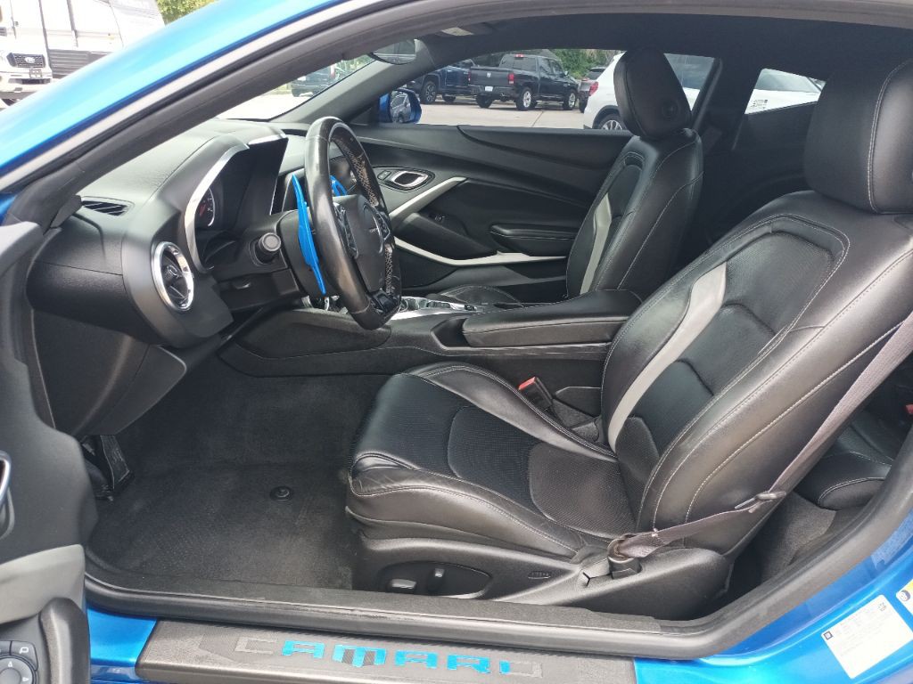2017 Chevrolet Camaro Image 6