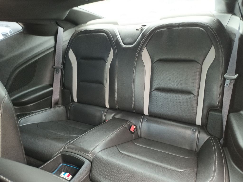 2017 Chevrolet Camaro Image 9