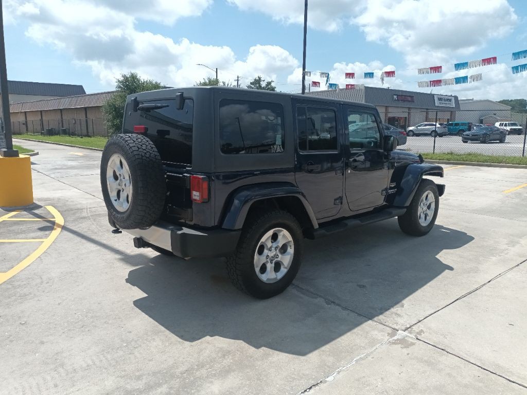 2013 Jeep Wrangler Unlimited Image 2
