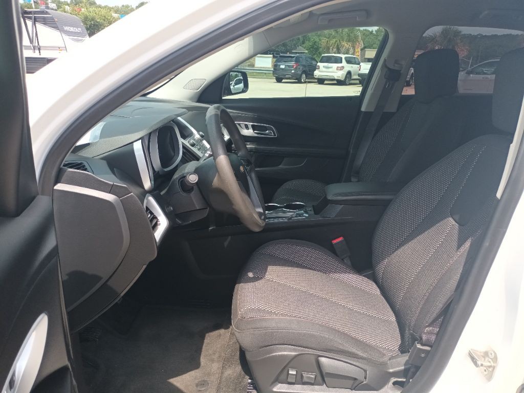 2017 Chevrolet Equinox Image 9
