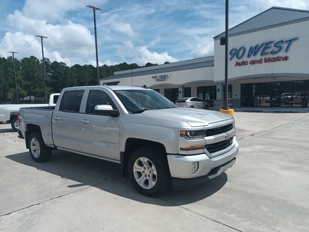 2017 Chevrolet Silverado 1500 Image 2