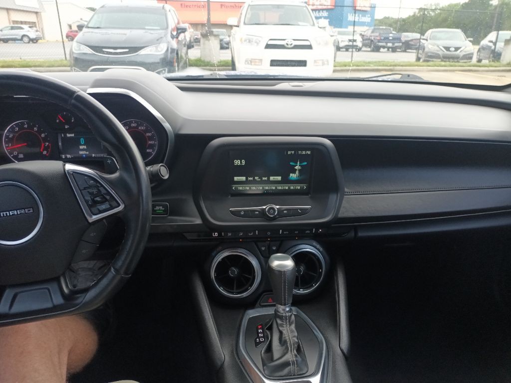 2018 Chevrolet Camaro Image 10