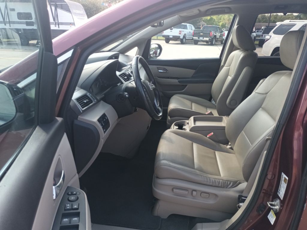 2016 Honda Odyssey Image 8