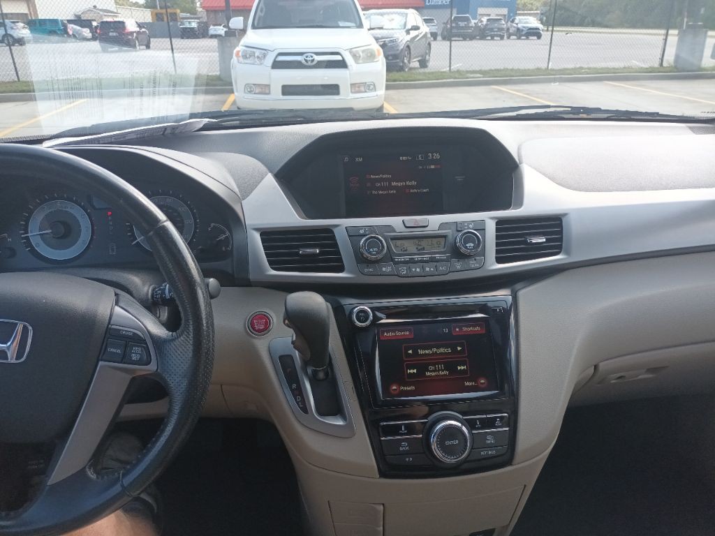 2016 Honda Odyssey Image 12