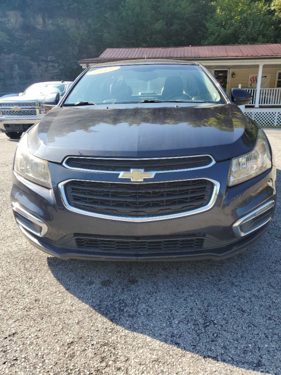 2015 Chevrolet Cruze Image 2