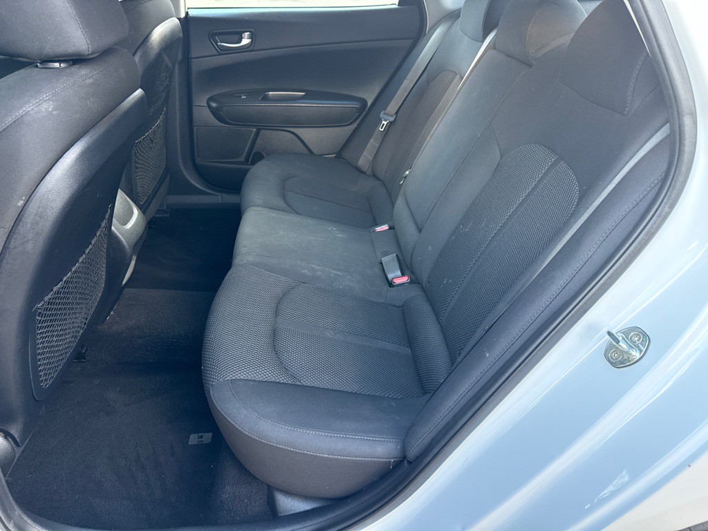 2020 Kia Optima Image 7