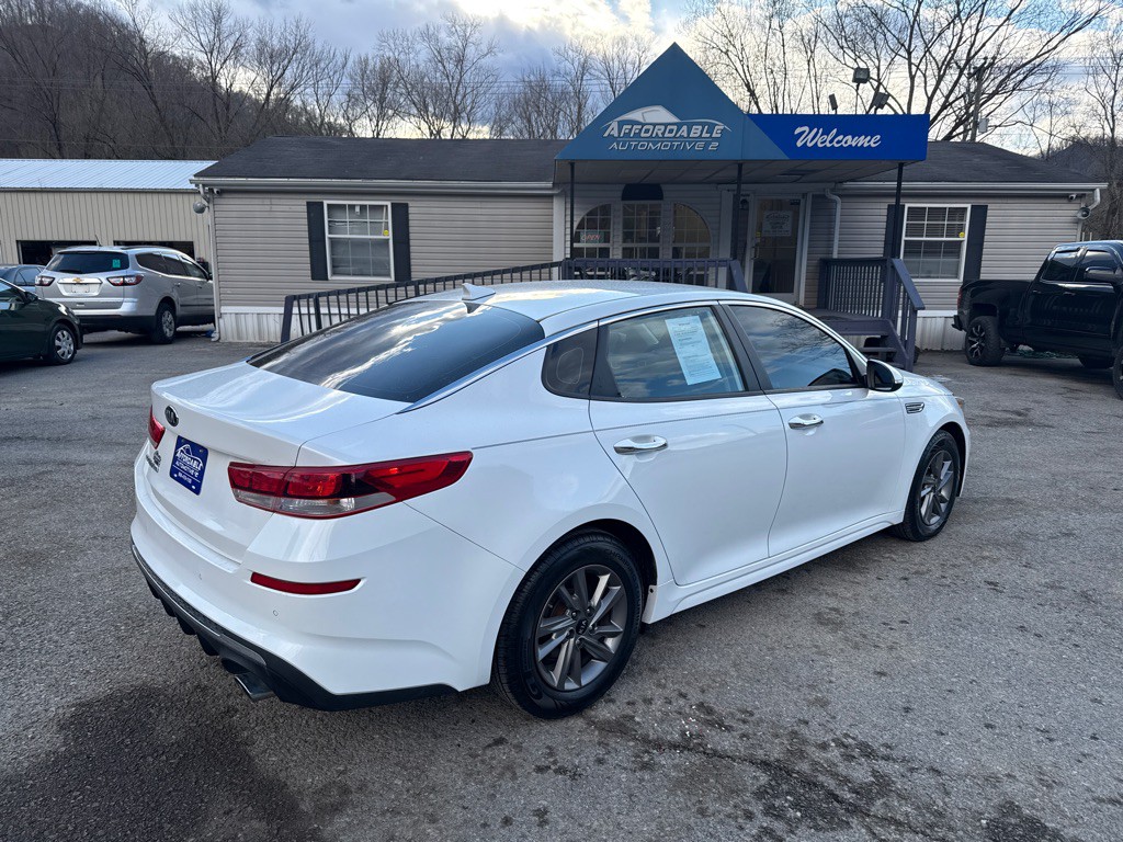 2020 Kia Optima Image 9