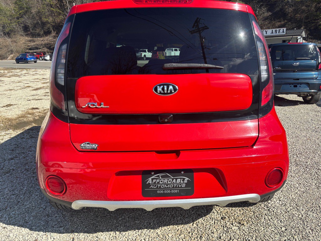 2017 Kia Soul Image 3