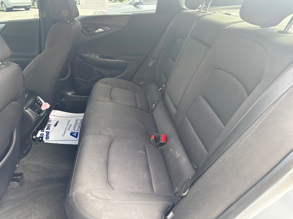 2018 Chevrolet Malibu Image 8