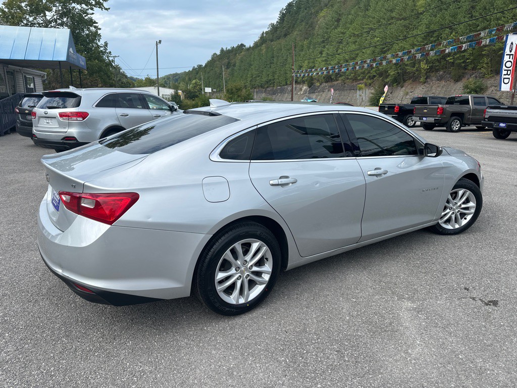 2018 Chevrolet Malibu Image 10