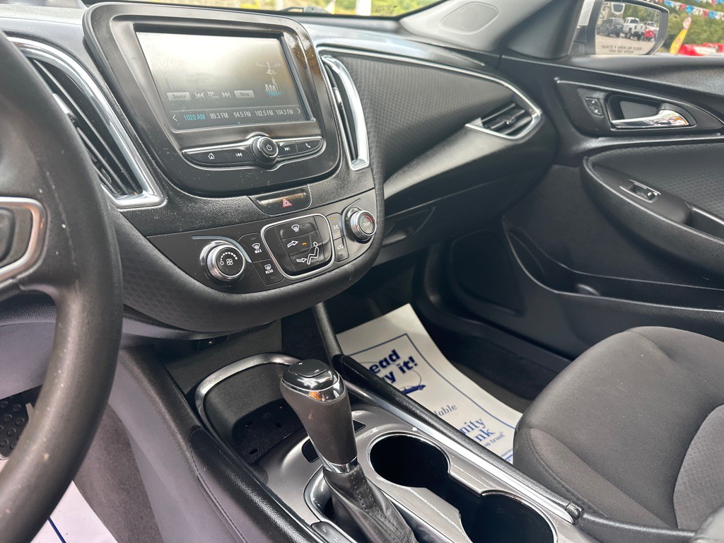 2018 Chevrolet Malibu Image 7
