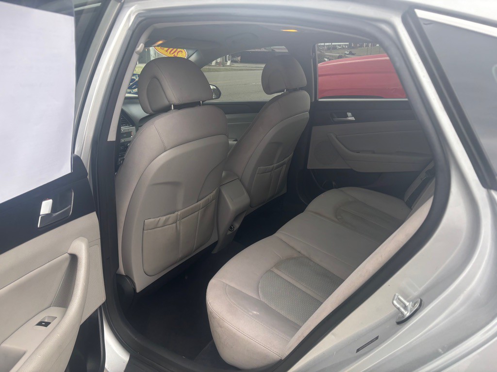2015 Hyundai Sonata Image 6