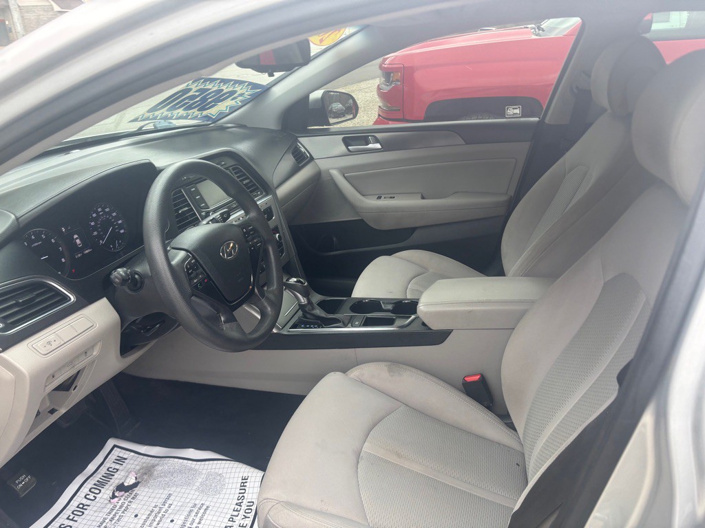 2015 Hyundai Sonata Image 9