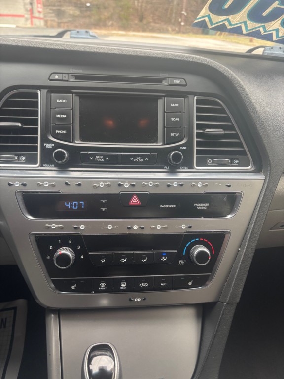 2015 Hyundai Sonata Image 10