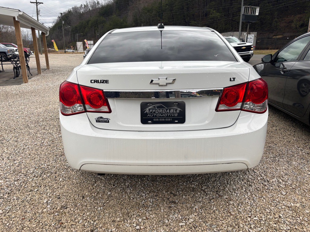 2015 Chevrolet Cruze Image 4
