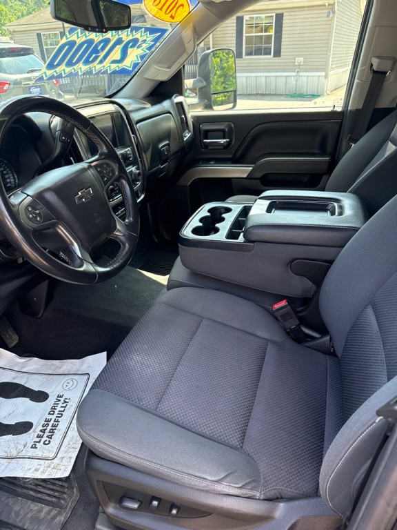 2018 Chevrolet Silverado 1500 Image 3