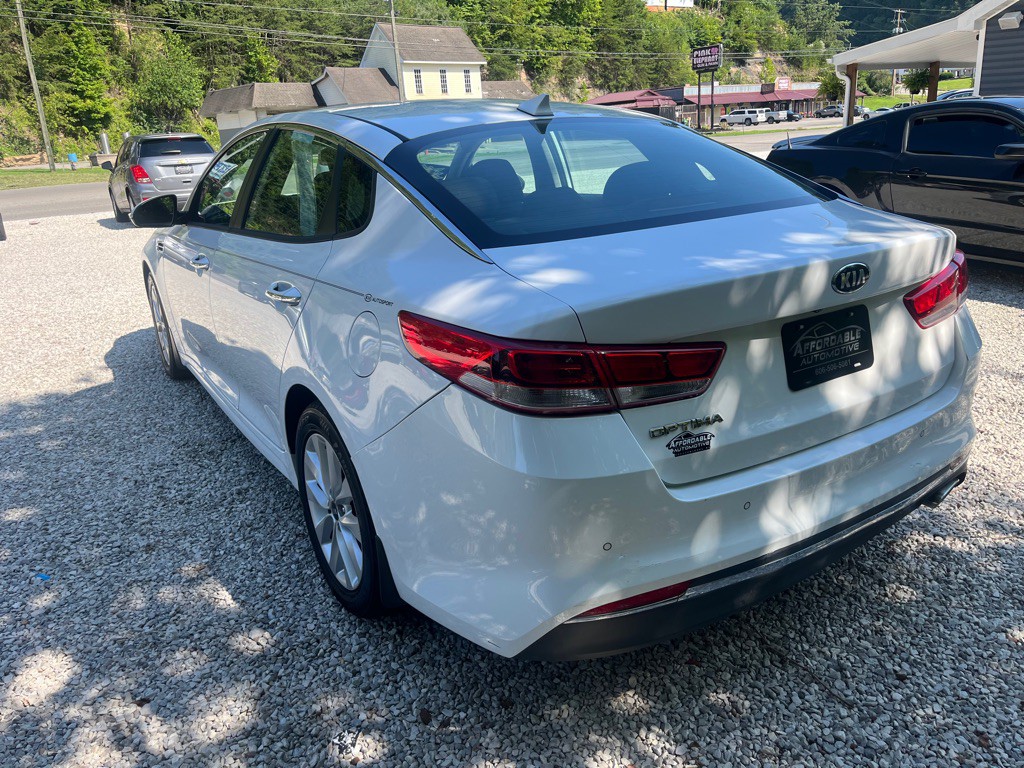 2018 Kia Optima Image 4