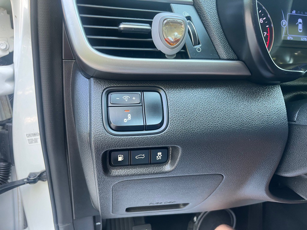 2018 Kia Optima Image 10