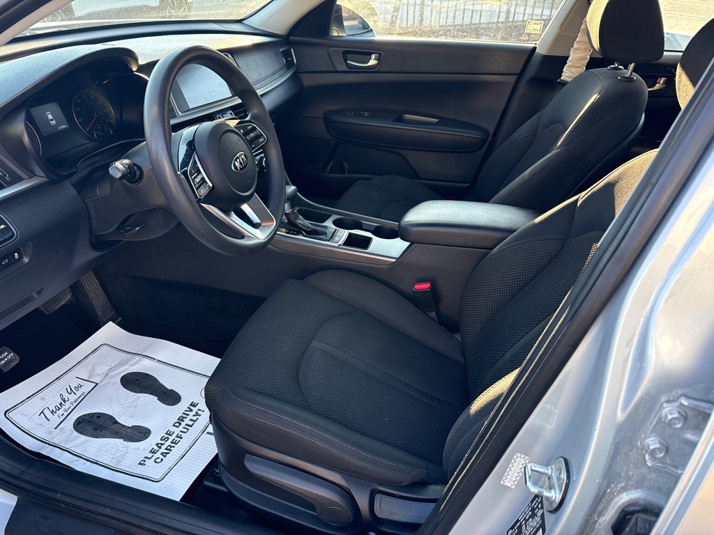 2020 Kia Optima Image 5