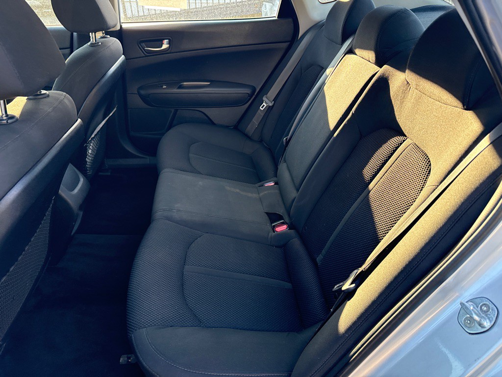 2020 Kia Optima Image 8