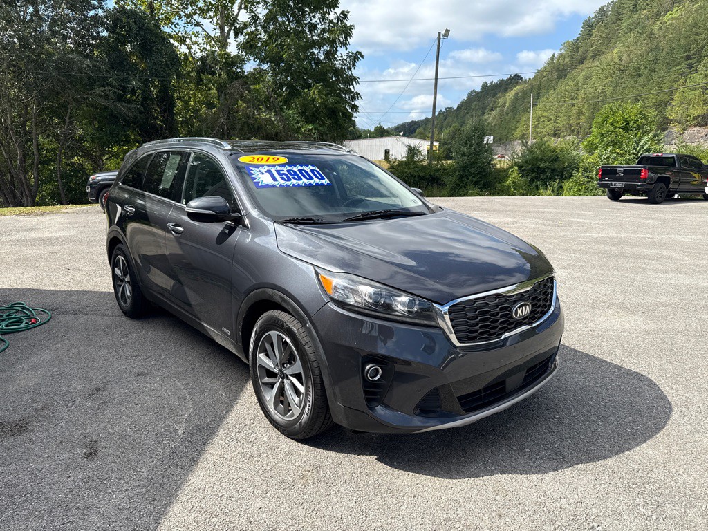 2019 Kia Sorento Image 1