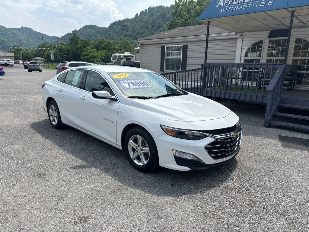2024 Chevrolet Malibu Image 1