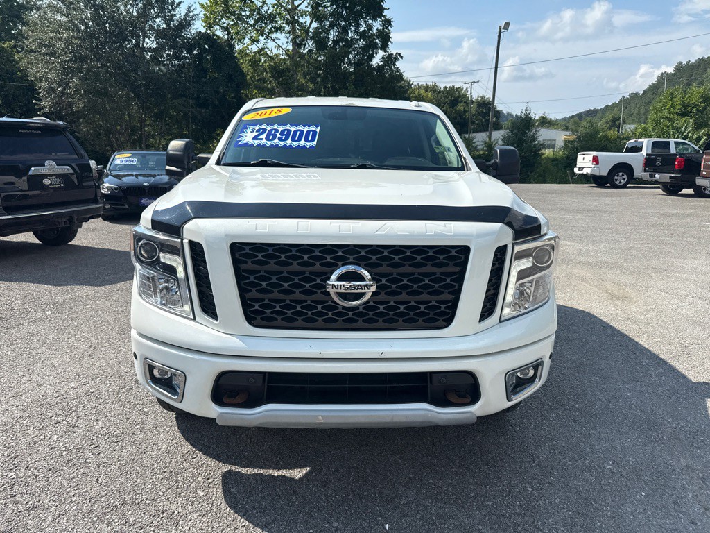 2018 Nissan Titan Image 2