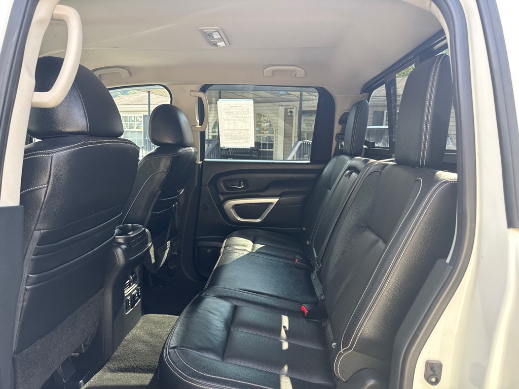 2018 Nissan Titan Image 7