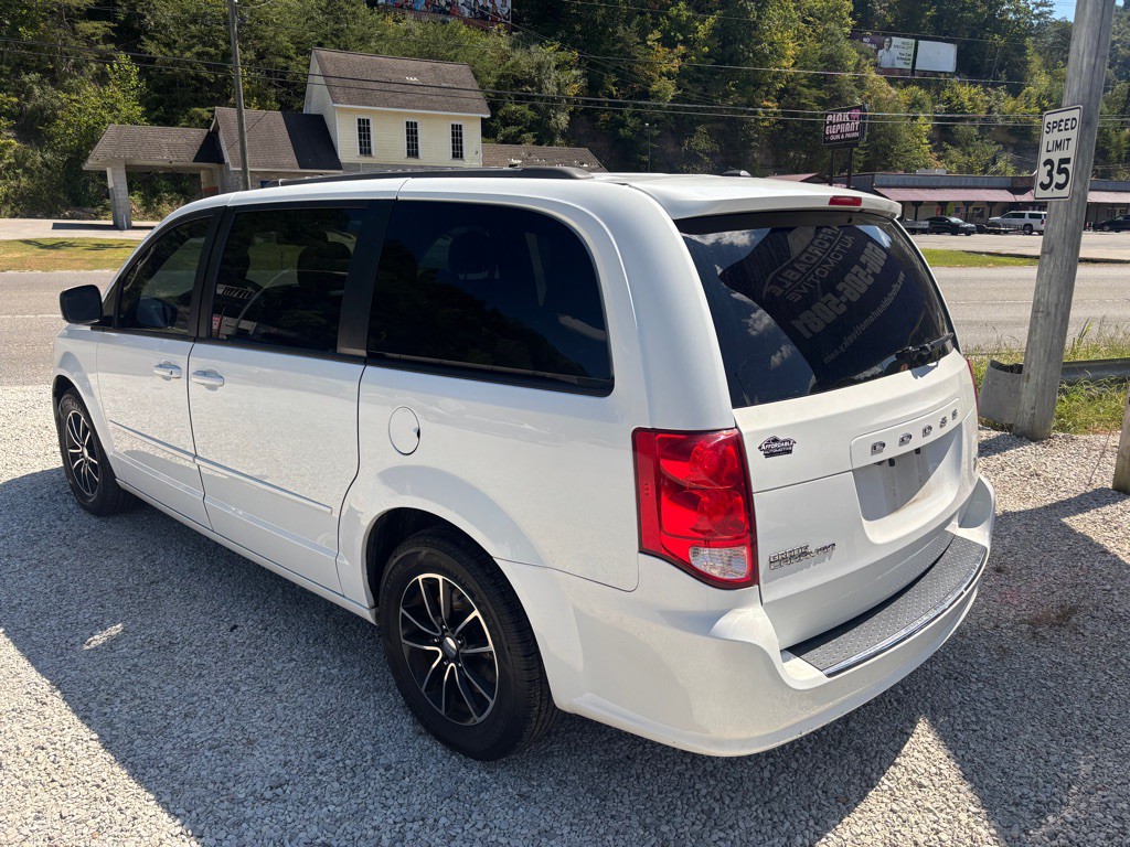 2017 Dodge Grand Caravan Image 9