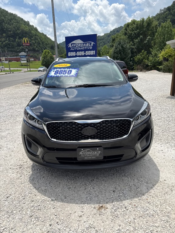 2016 Kia Sorento Image 2