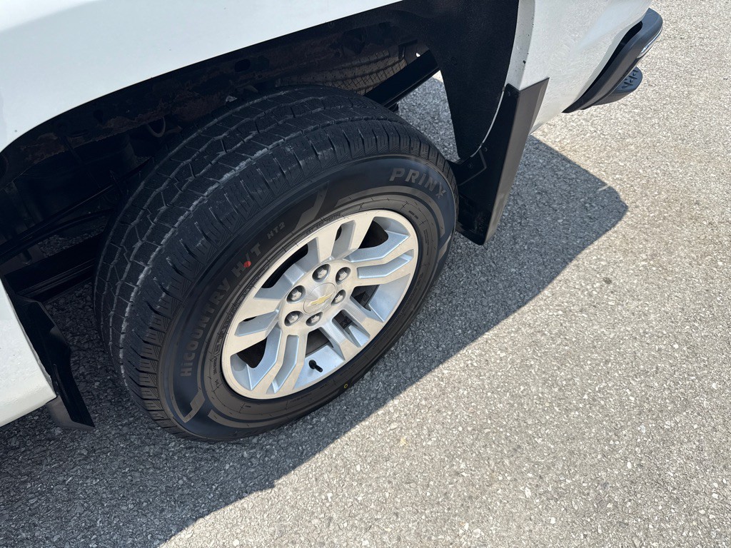 2017 Chevrolet Silverado 1500 Image 11