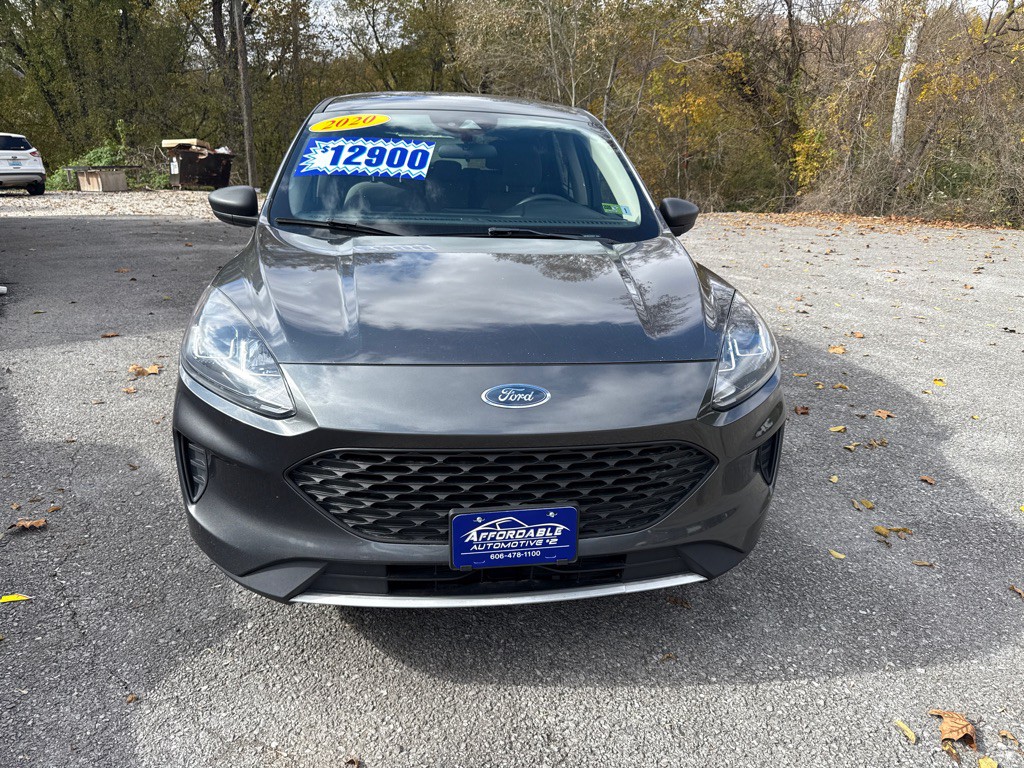 2020 Ford Escape Image 2