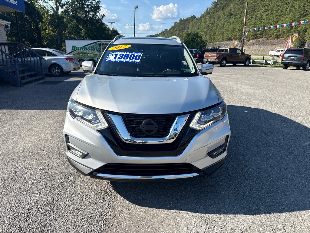 2017 Nissan Rogue Image 2