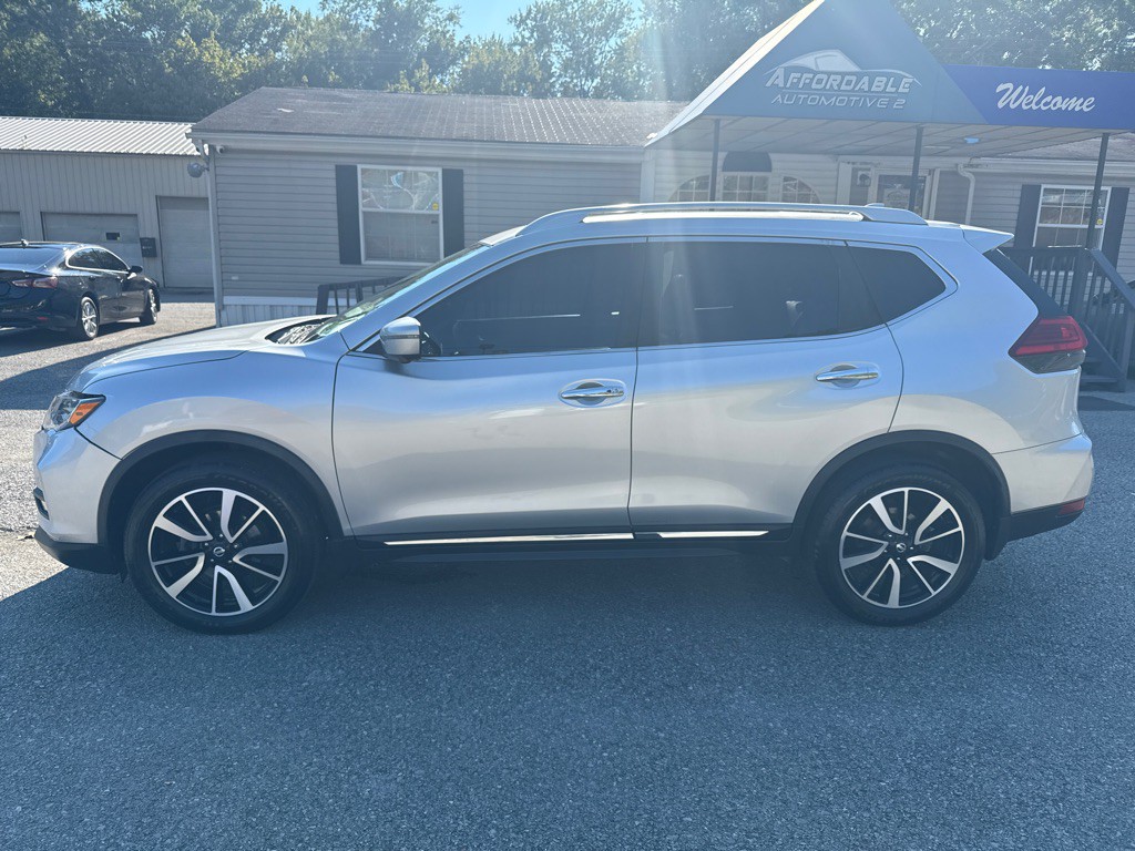 2017 Nissan Rogue Image 4